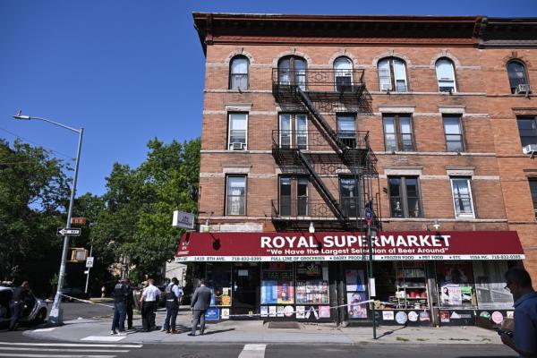 Officers respond to a South Slope deli where a man was shot during a botched robbery